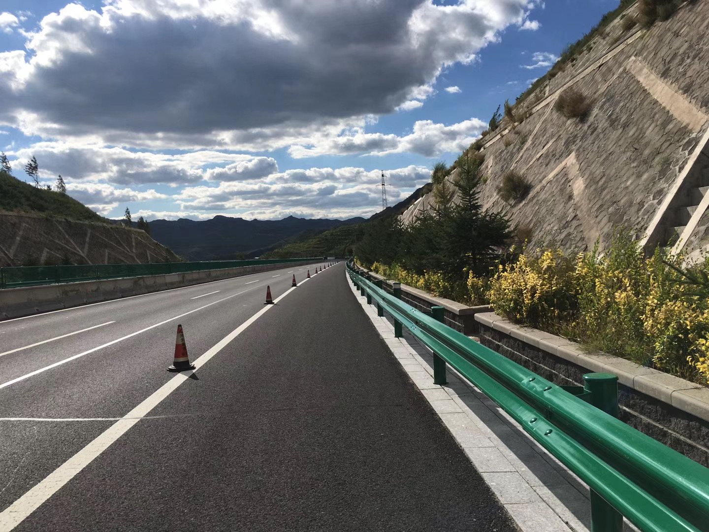 路宏交通设施案例图片